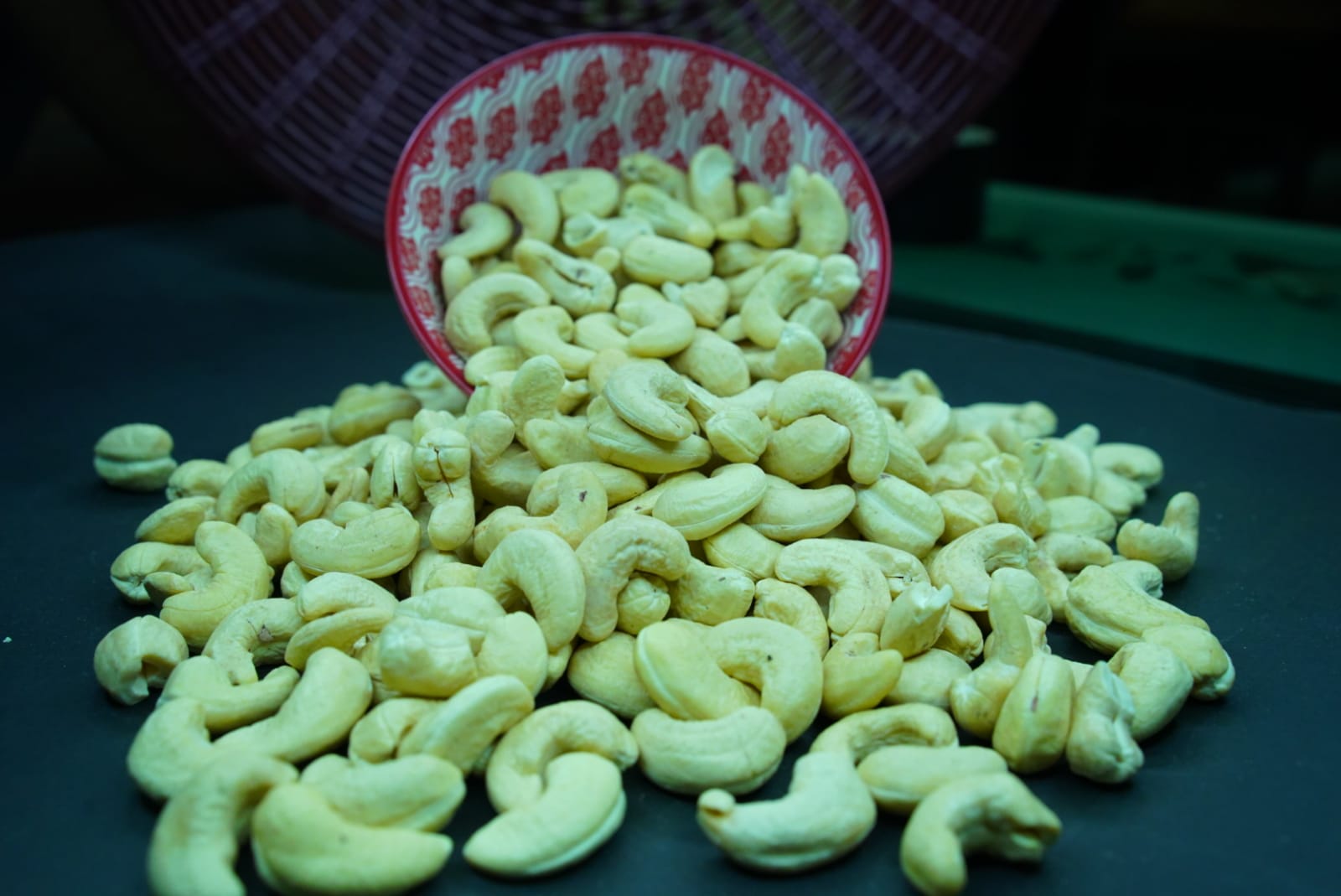 Premium Cashews (Kajoo) | 250g, 500g, 1kg - Rich in Flavor &amp;amp; Creamy Texture